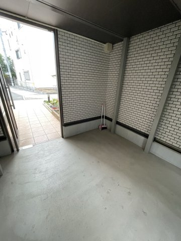 アザレアのロビー