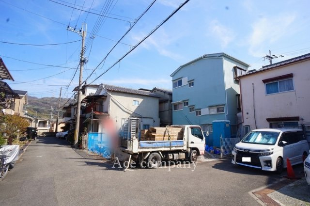 【前面道路含む現地写真】 | 八尾市曙川東4丁目 | 【前面道路：北側幅員4ｍ×西側幅員4ｍ】
