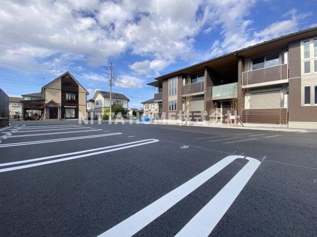 メゾンシュシュの駐車場|敷地内に駐車場も完備！