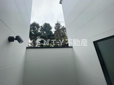 【展望】 | Ｇｌｏｓｓ　Ｔｅｒｒａｃｅ