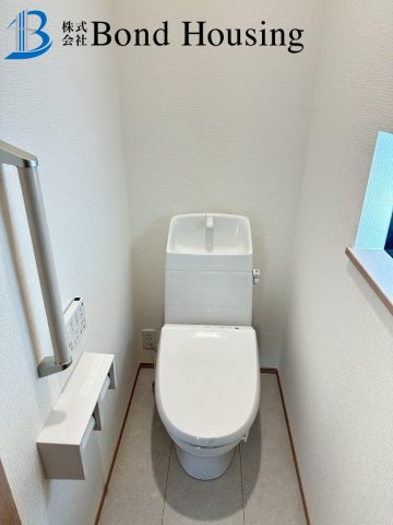 駐車2台　LDK16帖　西区樫野台2丁目　B号棟　新築戸建のトイレ