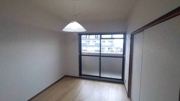 パストラル知多の寝室|落ち着いた色調の寝室です