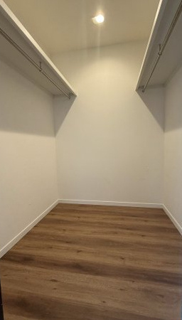 上竜尾町　中古戸建ての収納|2帖分のウォークインクローゼットです。たっぷり収納できます。