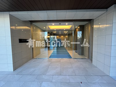 スプランディッド上本町WESTのエントランス