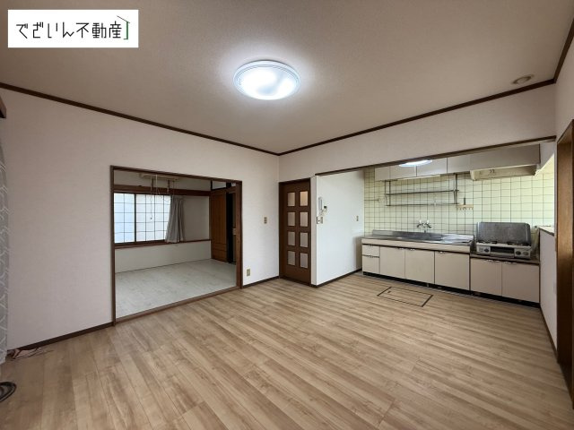 【居間・リビング】 | 行田市前谷　中古住宅   | 現地(2026年3月撮影)
リフォーム前