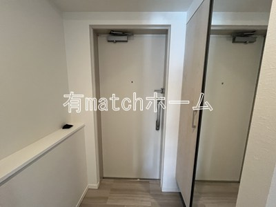 スプランディッド上本町WESTの玄関