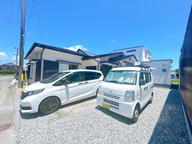 中古 戸建ての駐車場