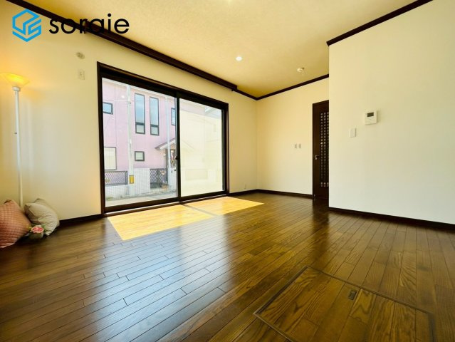 川越市大塚２丁目　中古戸建の居間・リビング|3/24撮影