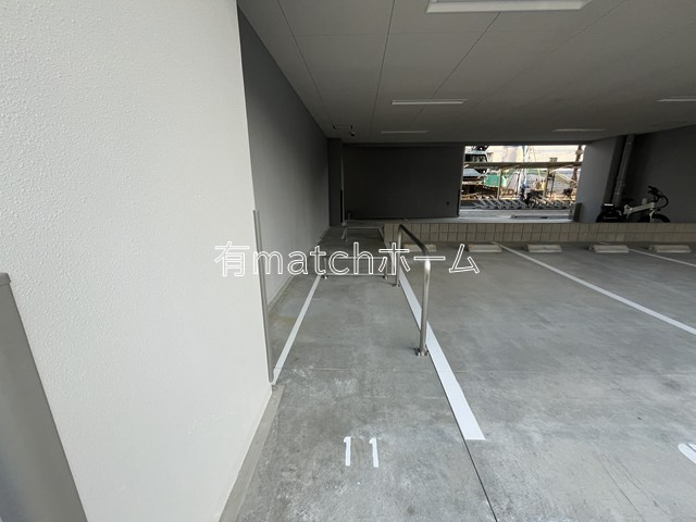 スプランディッドライズ新大阪ノースの駐車場