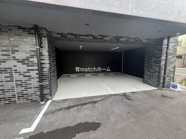 Alivis野田阪神の駐車場