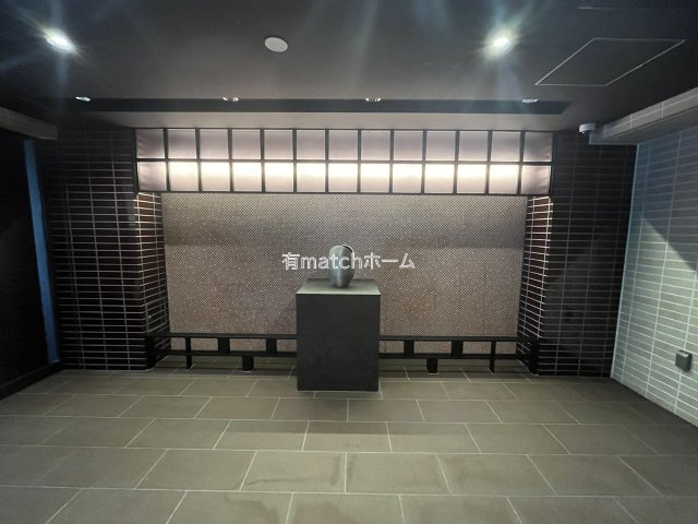 Alivis野田阪神のエントランス