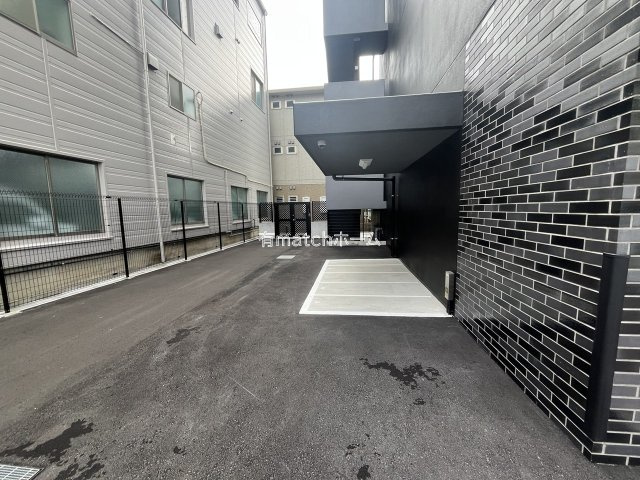 Alivis野田阪神の駐車場