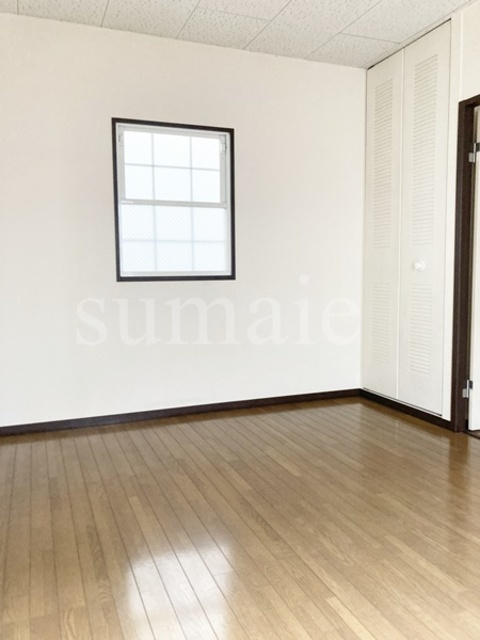 カーサ榊原の寝室|６帖の洋室です☆