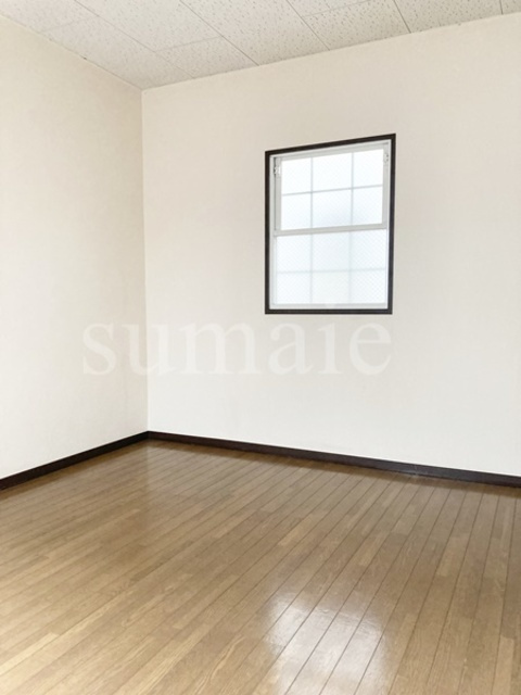 カーサ榊原の洋室|６帖の洋室です☆