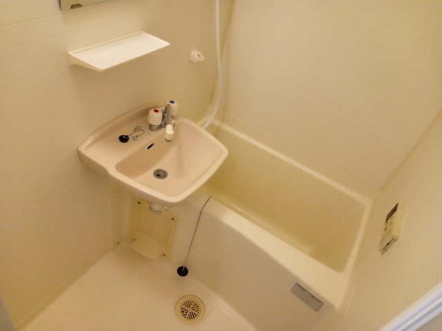 調布市多摩川５丁目の賃貸マンションの浴室