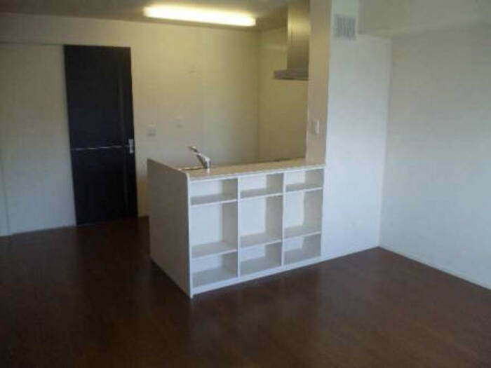 サニーコーストヒルズの居間・リビング