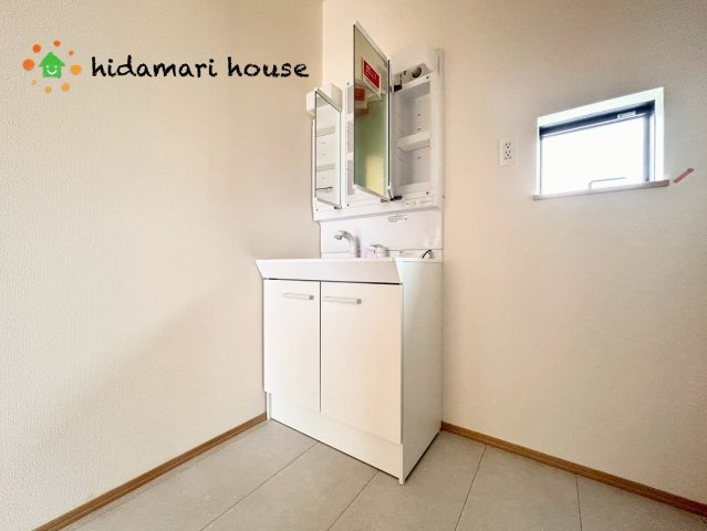 上尾市栄町78番1　新築戸建　ハートフルタウンAの独立洗面台