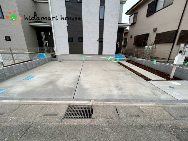 上尾市栄町78番1　新築戸建　ハートフルタウンAの駐車場