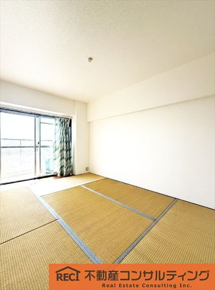 夙川グリーンタウン南棟の駐車場