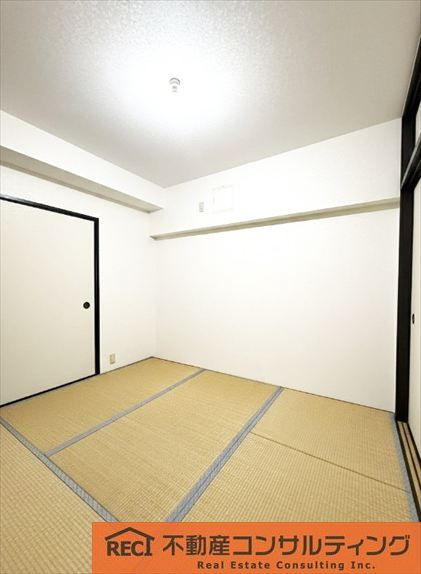 夙川グリーンタウン南棟の駐車場