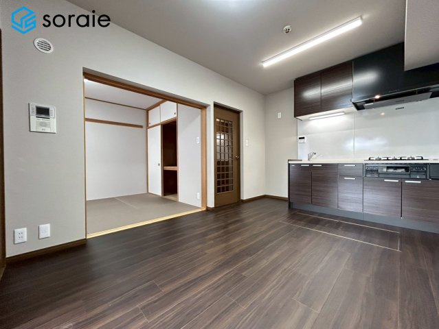 ライオンズガーデン川越　中古マンションの居間・リビング|4/21撮影