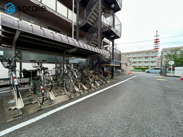 ライオンズガーデン川越　中古マンションの駐輪場|4/21撮影
