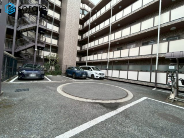 ライオンズガーデン川越　中古マンションの駐車場|4/21撮影
