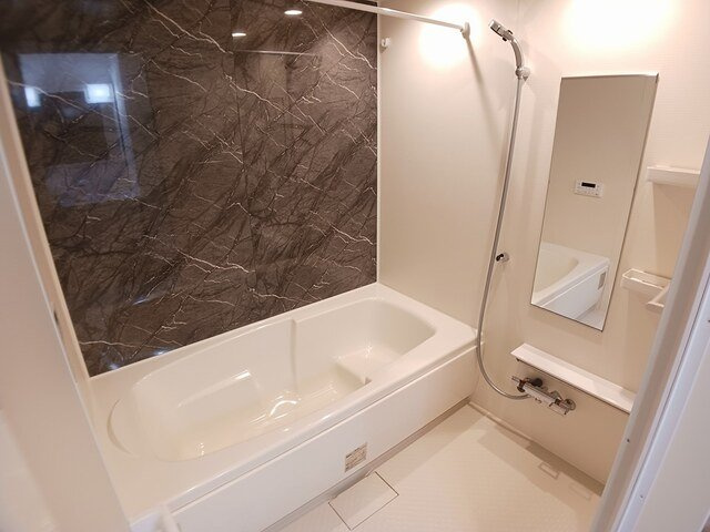 ウエスト　Ａの浴室|浴室乾燥機付き、追い焚き機能浴室です。