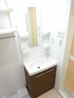 【洗面所】 | AZEST志村三丁目Ⅲ | 忙しい朝には欠かせない洗面所です