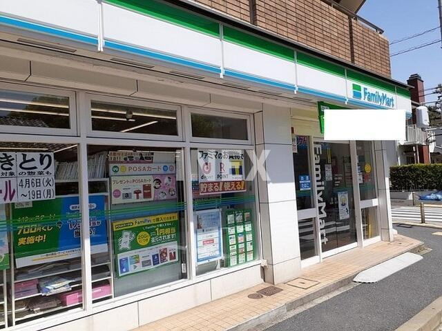横浜市中区本牧元町のアパートの周辺|ファミリーマートまで450m