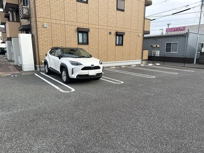 グランドゥールの駐車場