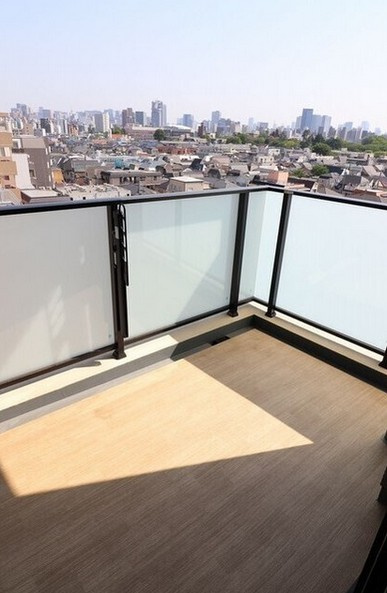 【バルコニー】