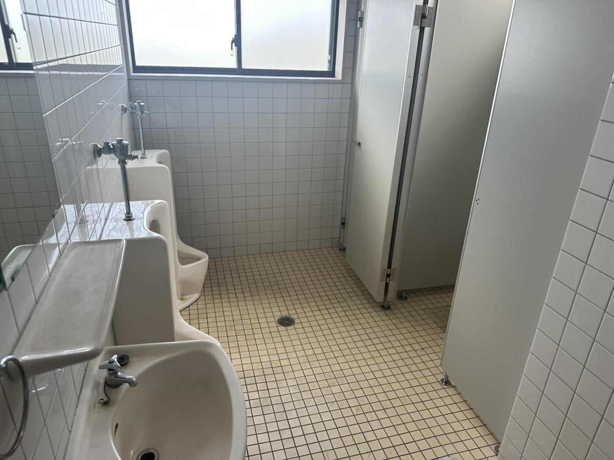 土居町小林　売事務所のトイレ