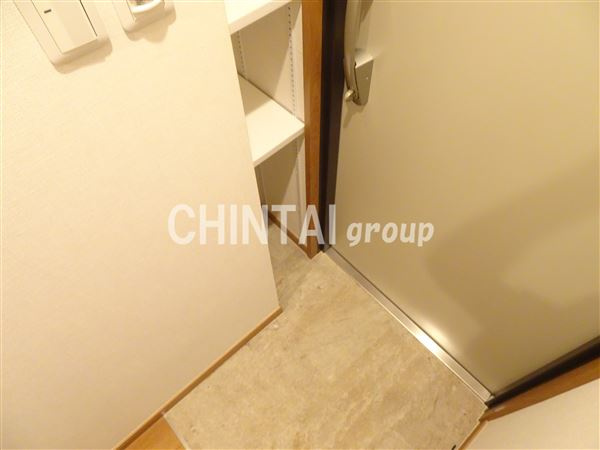 プライムブリス笹塚の玄関