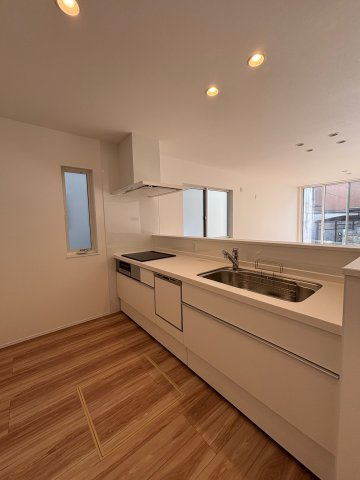 稲沢市北島町千野地新築戸建　１号棟のキッチン