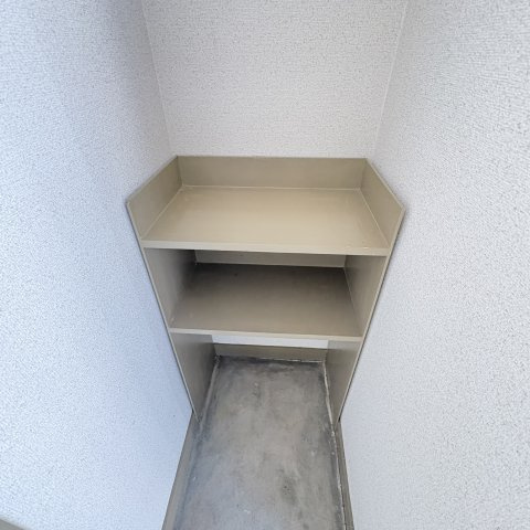 コーポ東園Ｂ棟　（真ん中）の玄関
