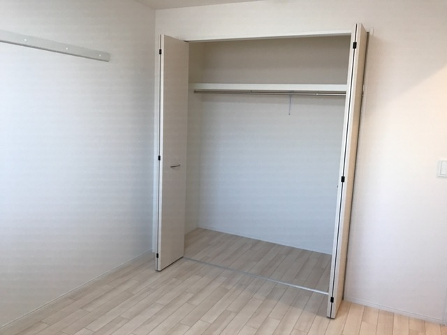 メゾンアイリスの収納|寝室クローゼット