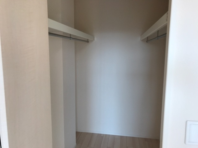 メゾンアイリスの収納|洋室ウォークインクローゼット