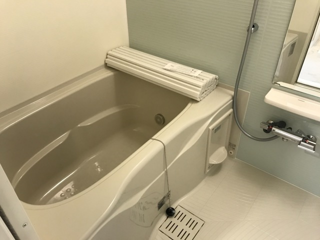 メゾンアイリスの浴室