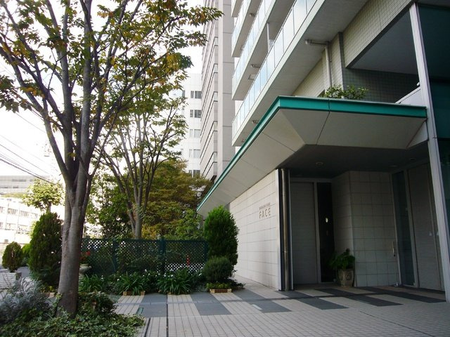 品川タワーフェイスのエントランス