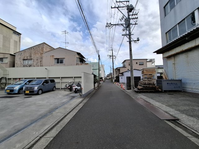 売土地　静岡市葵区田町2丁目の前面道路含む現地写真|バス停も近く、公共交通機関の利用もしやすいです！