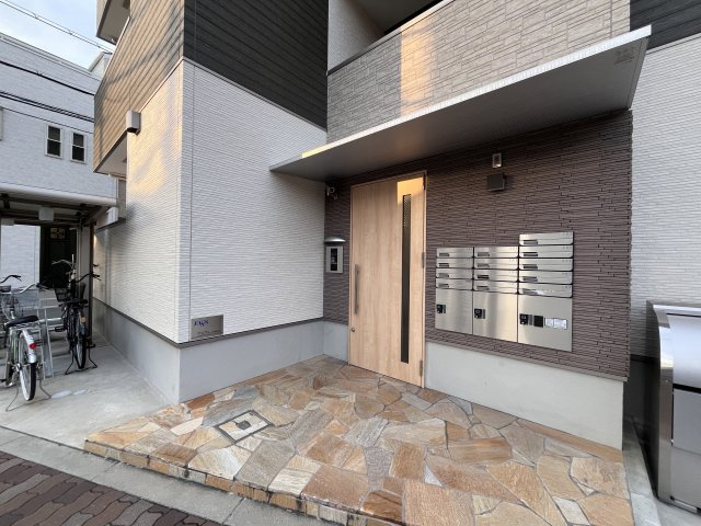 フジパレス我孫子前Ⅵ番館のエントランス