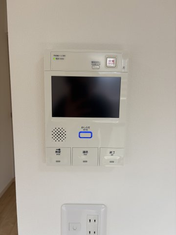 ファミール日進一番館の防犯設備|モニター付きインターホン