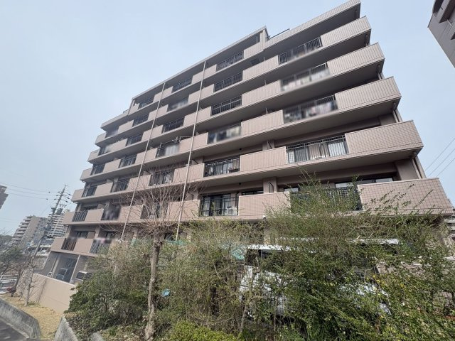 ファミール日進一番館の外観