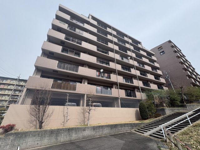 ファミール日進一番館の外観