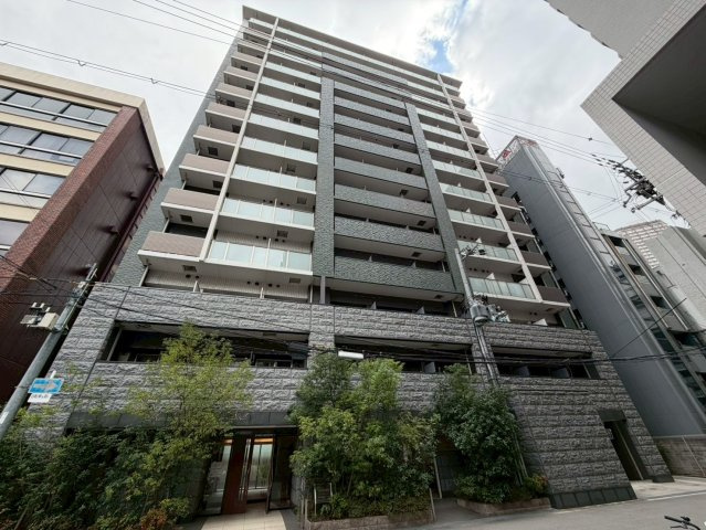 プレサンス京町堀ノースの外観