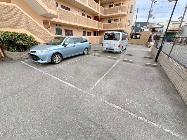 ドリーム大桐の駐車場