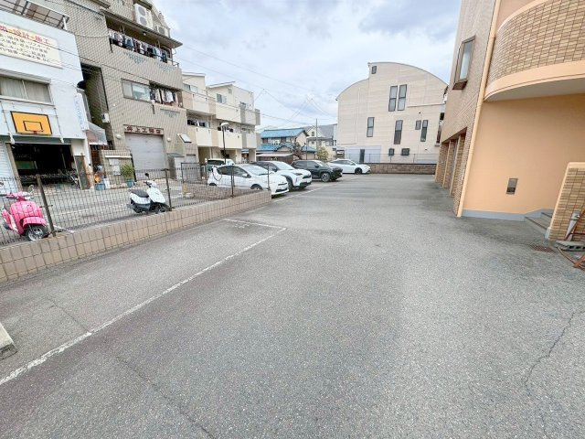 ドリーム大桐の駐車場