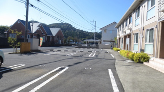 【駐車場】