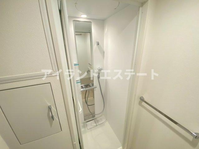 SOCIETY SAKURA-SHIMMACHI　独立洗面台　オートロックのシャワールーム